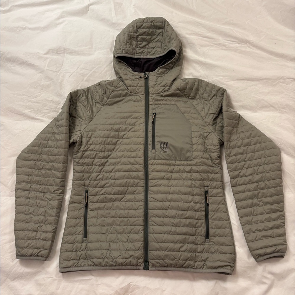 Topo Designs Global Puffer Hoodie Women’s Sage Green Medium